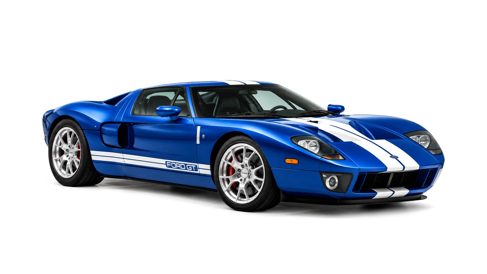 First-generation Ford GT in blue, studio rendering on white
